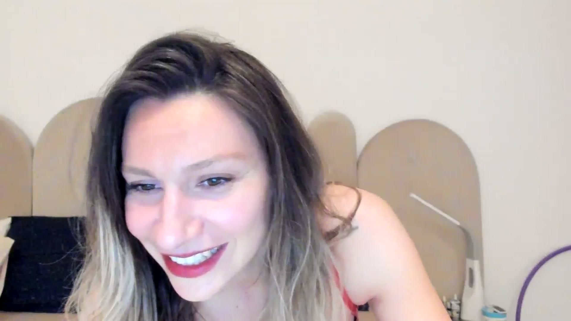 Gallery image thumbnail from ItsEvie's myfreecams stream on, 04/01/2025, 23:29 image 2 of 20