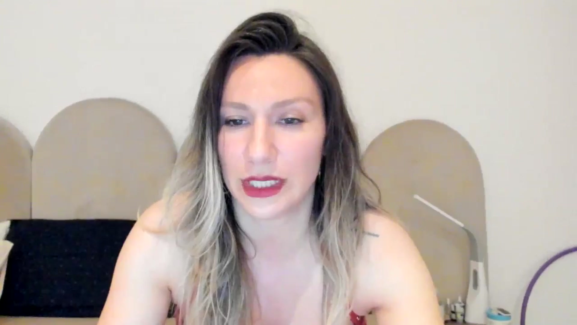 Gallery image thumbnail from ItsEvie's myfreecams stream on, 04/01/2025, 23:29 image 8 of 20