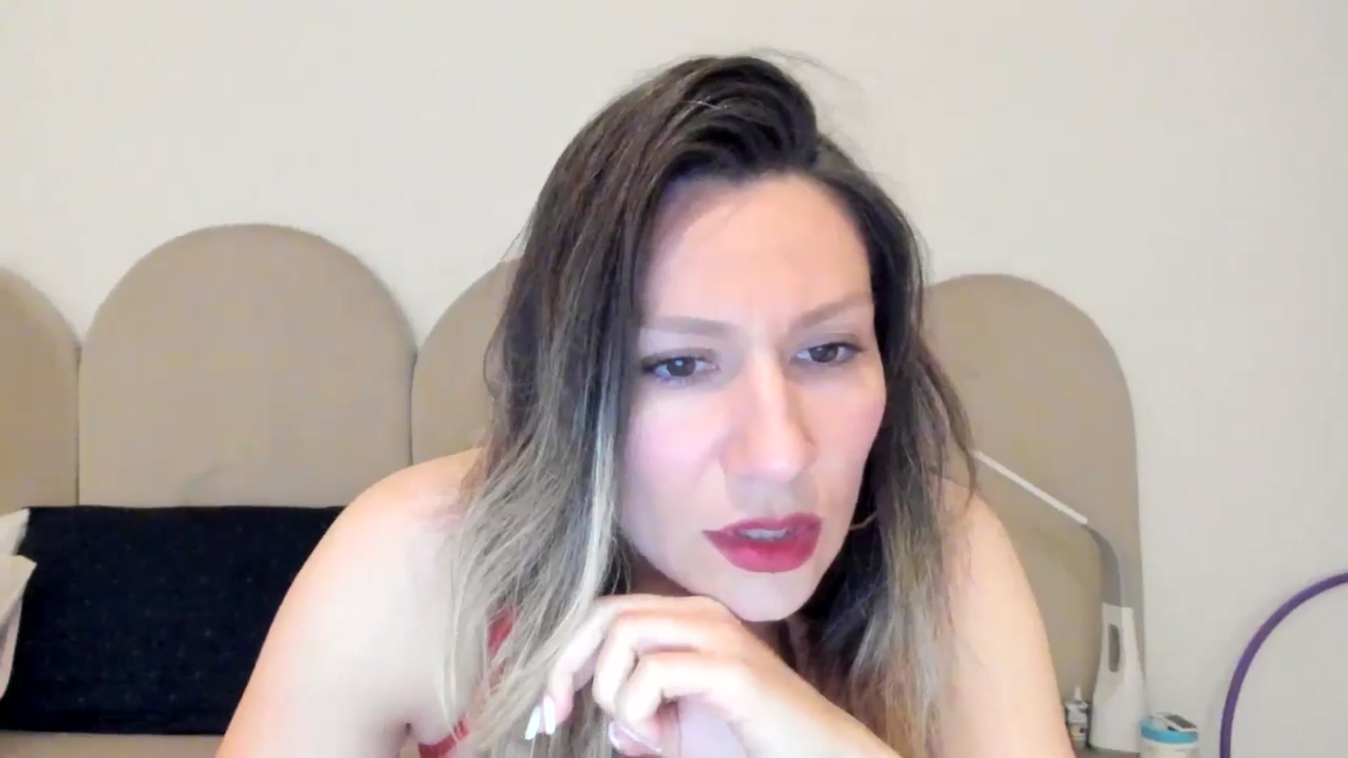 Gallery image thumbnail from ItsEvie's myfreecams stream on, 04/01/2025, 23:29 image 11 of 20
