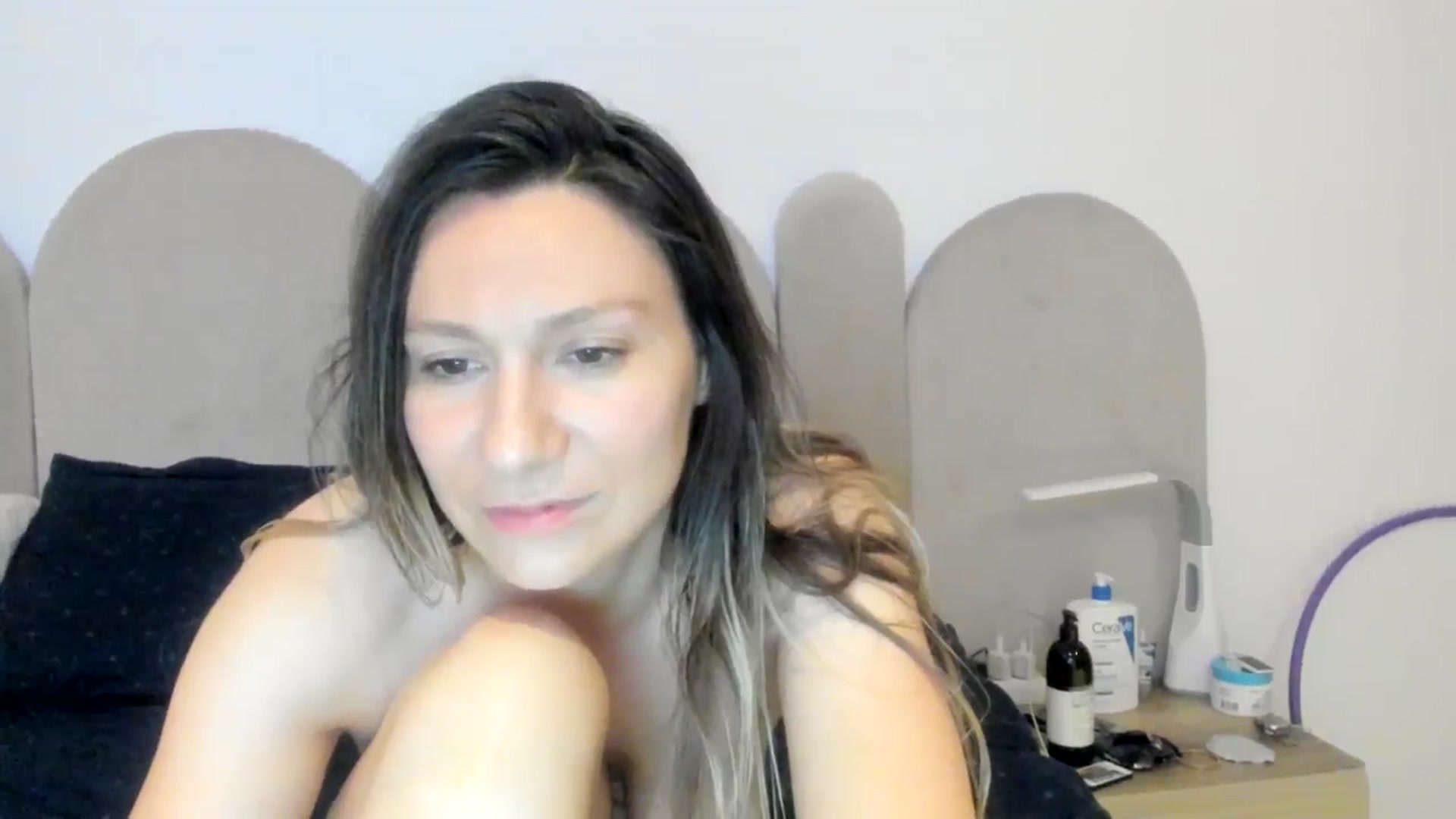 Gallery image thumbnail from ItsEvie's myfreecams stream on, 04/04/2025, 24:40 image 15 of 20