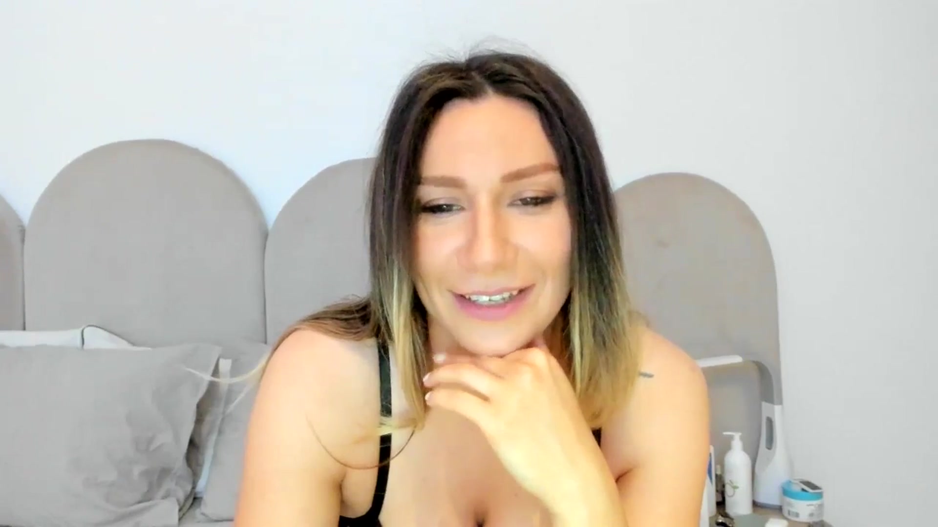 Gallery image thumbnail from ItsEvie's myfreecams stream on, 04/07/2025, 22:49 image 5 of 20