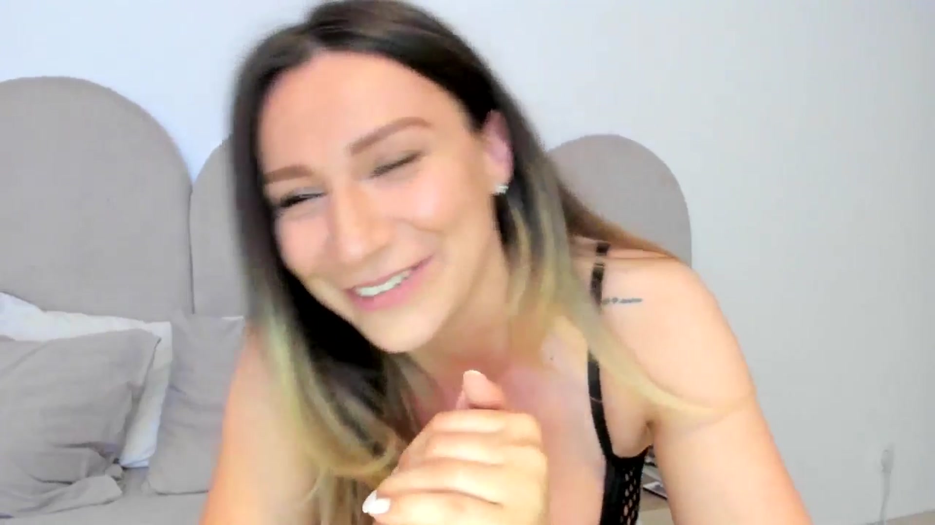 Gallery image thumbnail from ItsEvie's myfreecams stream on, 04/08/2025, 24:10 image 12 of 20