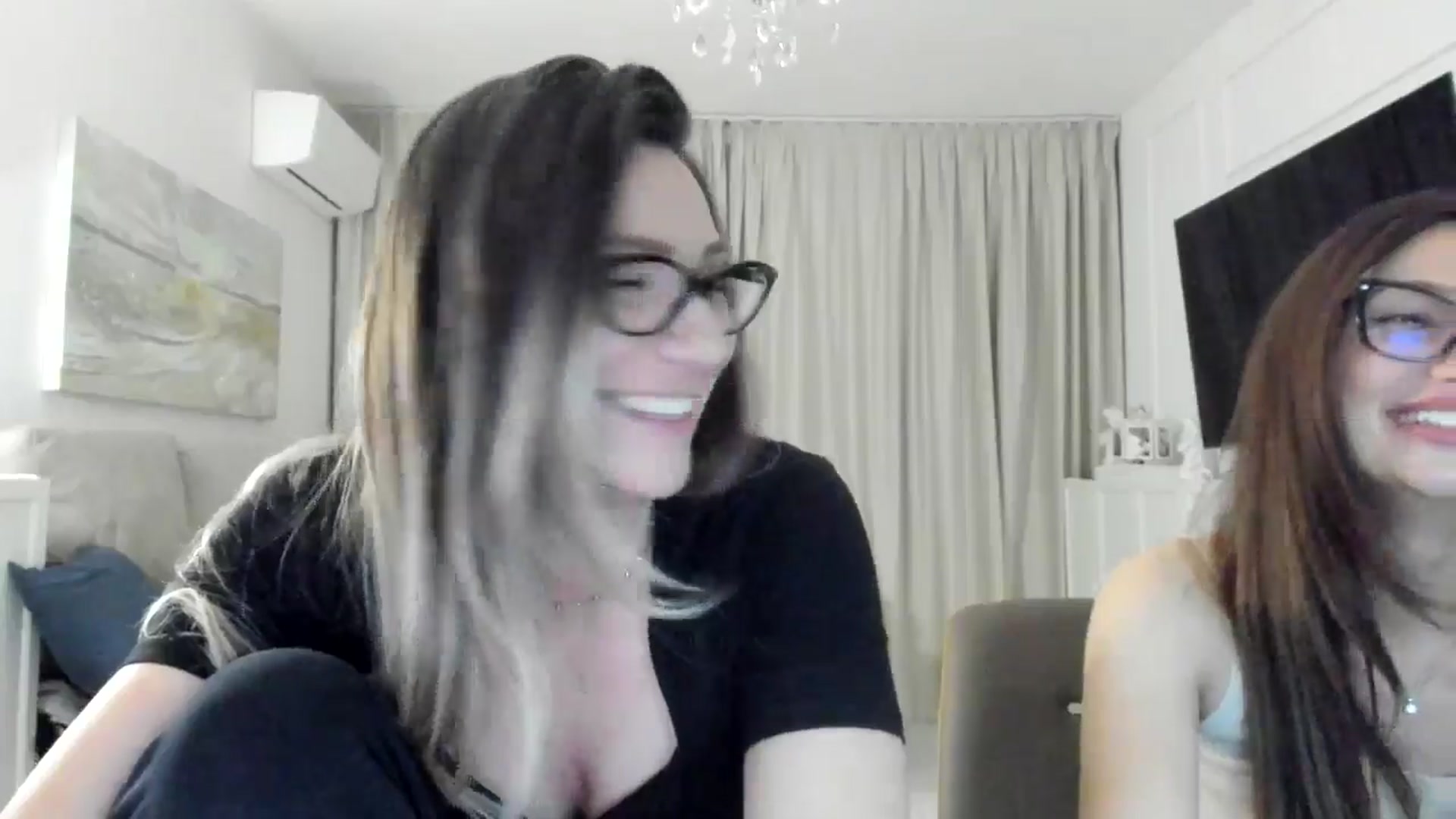 Gallery image thumbnail from ItsEvie's myfreecams stream on, 04/12/2025, 21:04 image 3 of 20