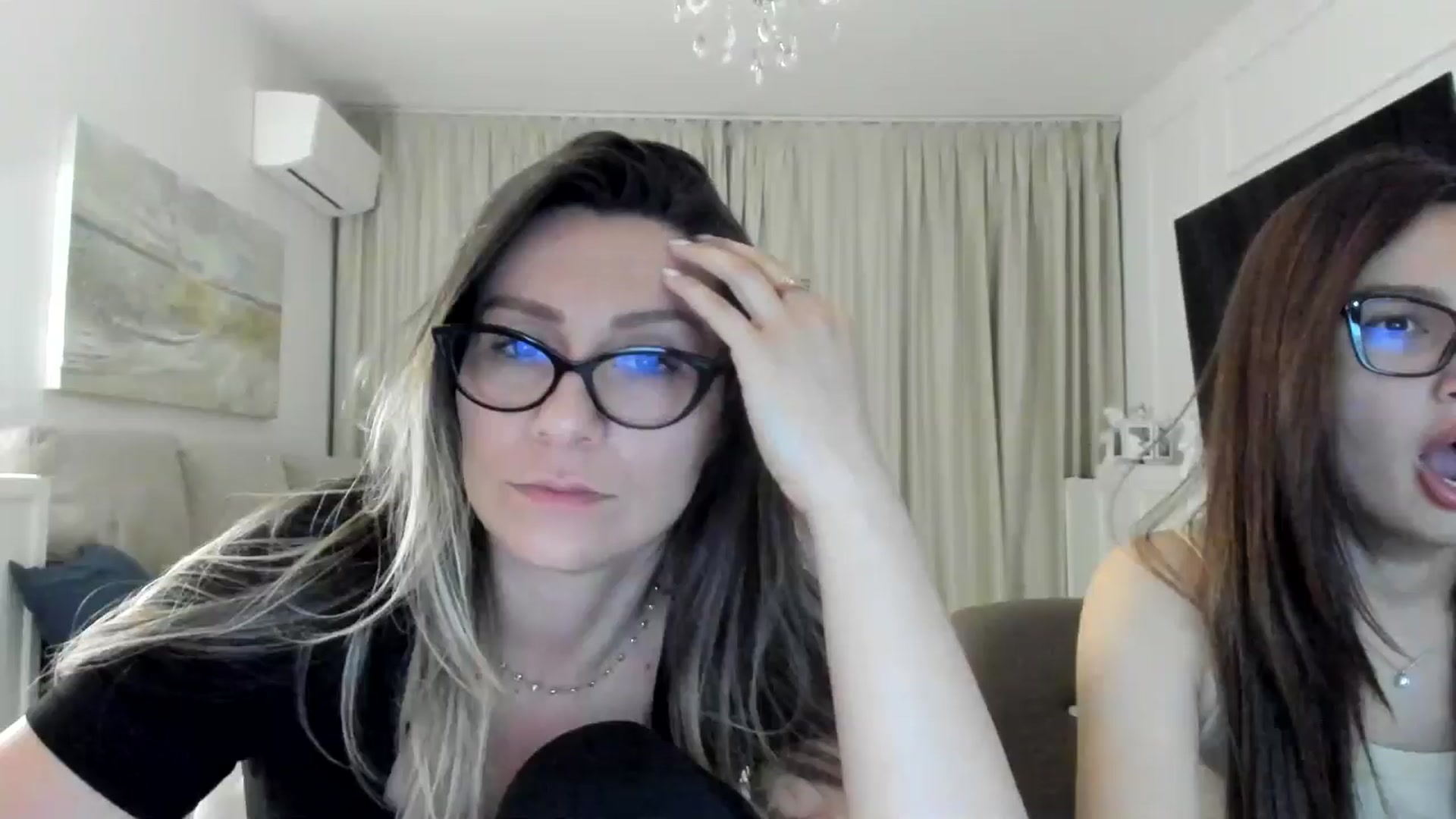 Gallery image thumbnail from ItsEvie's myfreecams stream on, 04/12/2025, 21:04 image 1 of 20