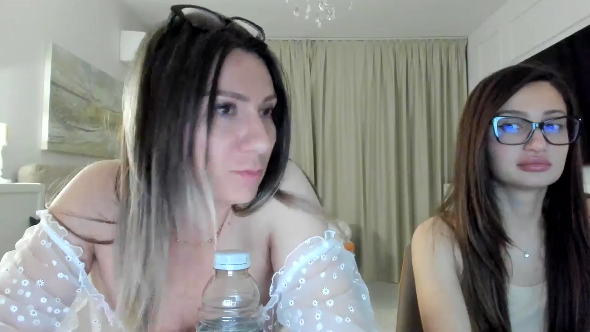 Gallery image thumbnail from ItsEvie's myfreecams stream on, 04/12/2025, 22:48 image 12 of 20