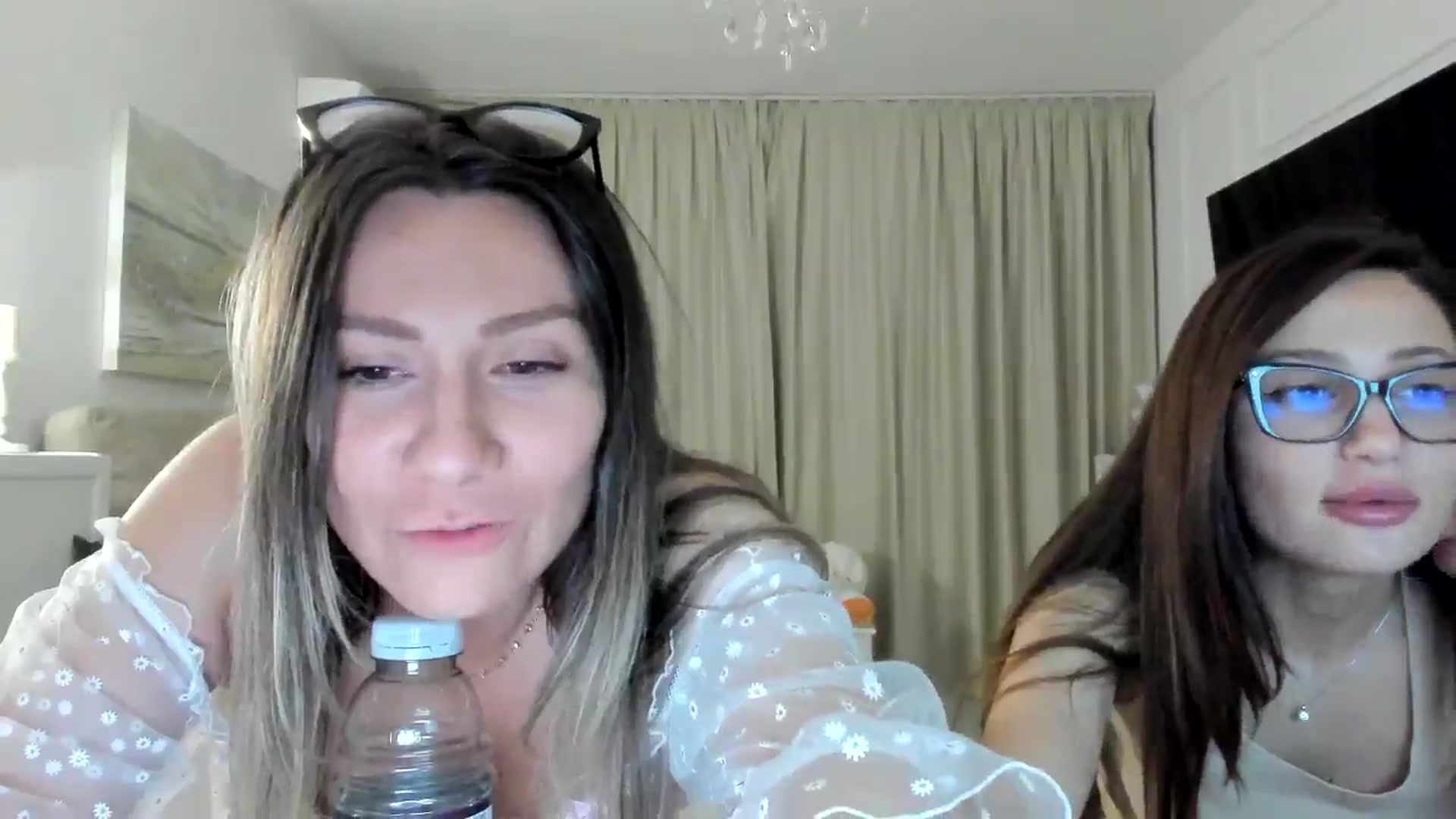 Gallery image thumbnail from ItsEvie's myfreecams stream on, 04/12/2025, 22:48 image 14 of 20