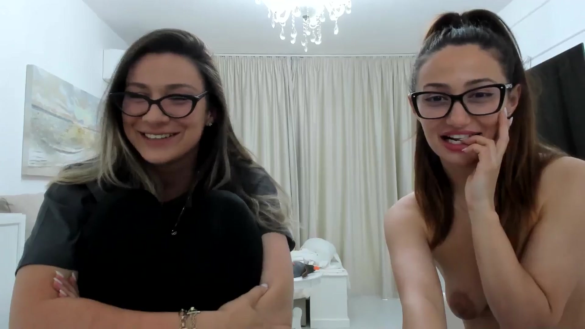 Gallery image thumbnail from ItsEvie's myfreecams stream on, 04/25/2025, 16:05 image 12 of 20