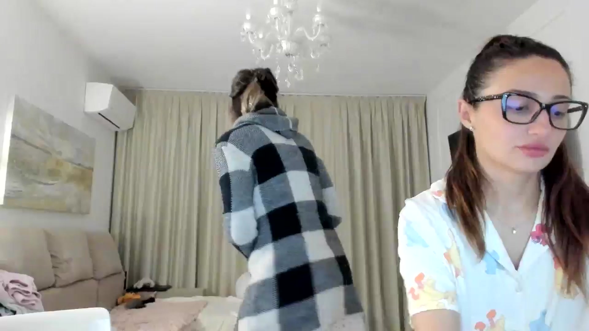 Gallery image thumbnail from ItsEvie's myfreecams stream on, 04/26/2025, 03:03 image 19 of 20