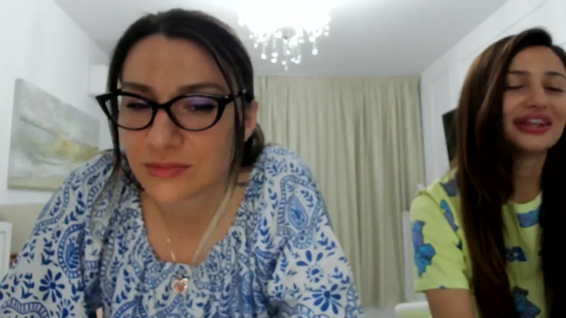 Gallery image thumbnail from ItsEvie's myfreecams stream on, 04/27/2025, 24:03 image 4 of 20