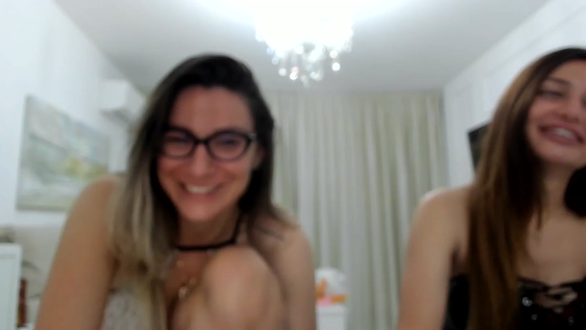 Gallery image thumbnail from ItsEvie's myfreecams stream on, 05/01/2025, 24:25 image 5 of 20