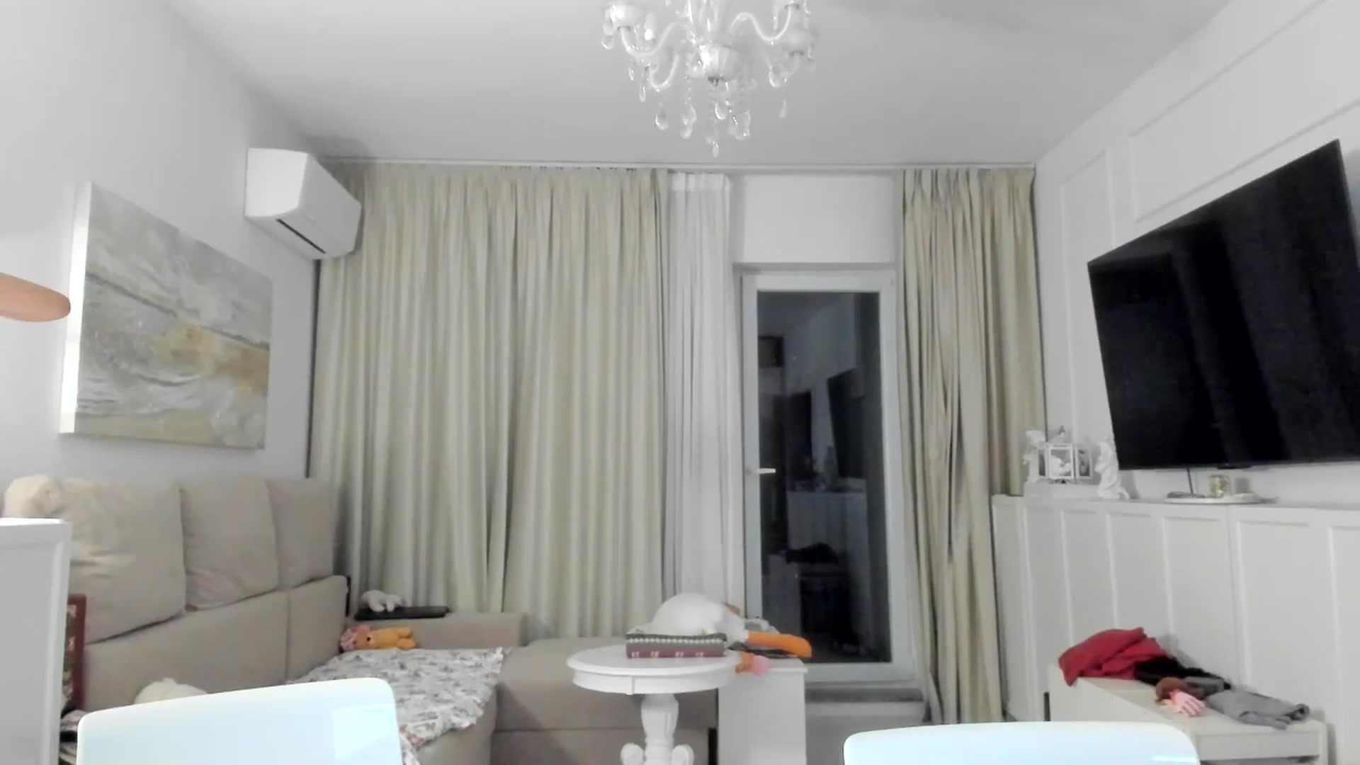 Gallery image thumbnail from ItsEvie's myfreecams stream on, 05/08/2025, 24:38 image 13 of 20