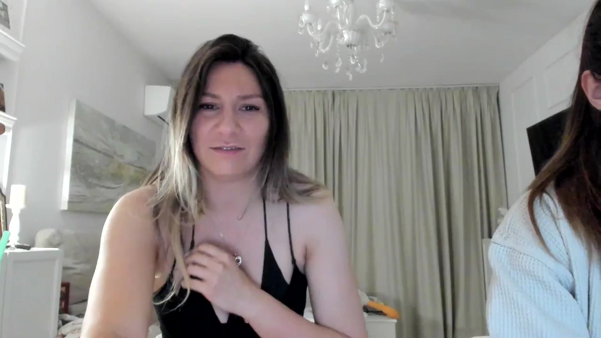 Gallery image thumbnail from ItsEvie's myfreecams stream on, 05/09/2025, 22:29 image 11 of 20