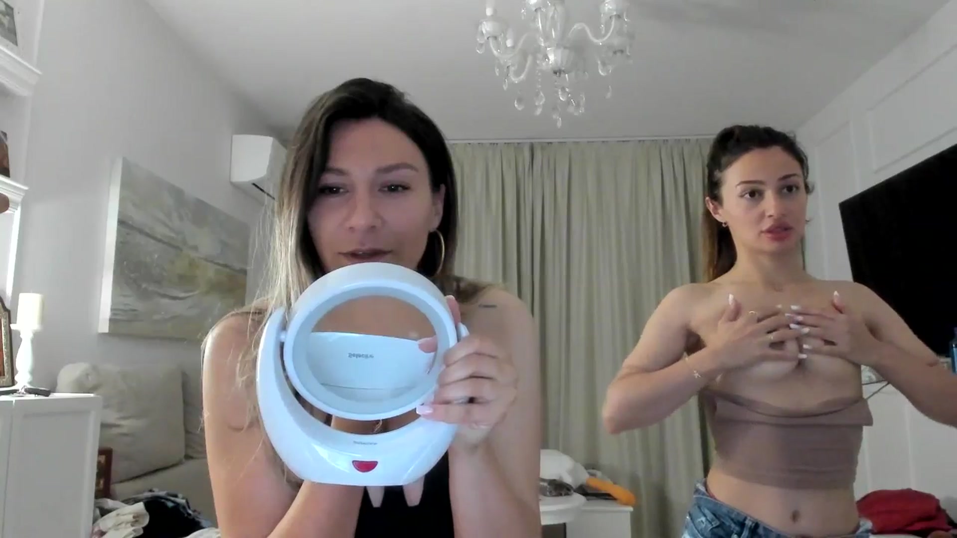 Gallery image thumbnail from ItsEvie's myfreecams stream on, 05/09/2025, 22:29 image 13 of 20