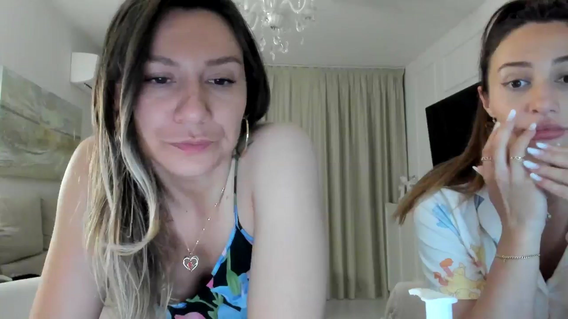 Gallery image thumbnail from ItsEvie's myfreecams stream on, 05/10/2025, 24:11 image 20 of 20
