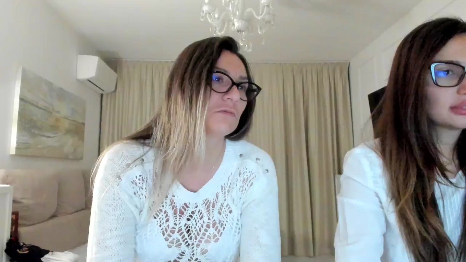 Gallery image thumbnail from ItsEvie's myfreecams stream on, 05/11/2025, 20:28 image 3 of 20