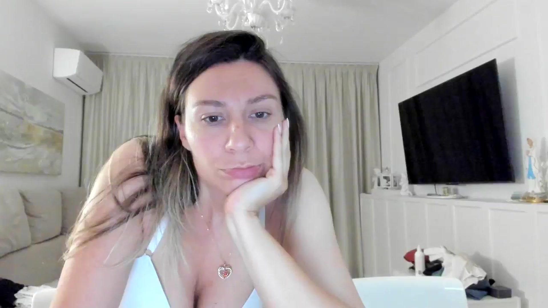 Gallery image thumbnail from ItsEvie's myfreecams stream on, 05/11/2025, 21:48 image 7 of 20