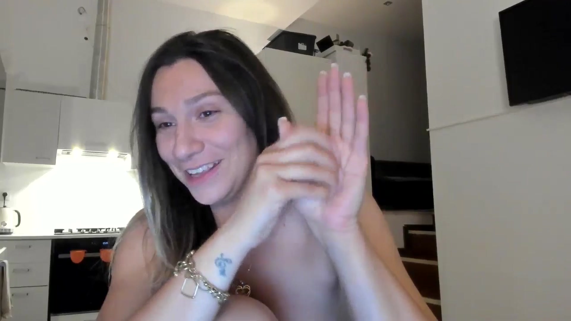Gallery image thumbnail from ItsEvie's myfreecams stream on, 05/13/2025, 02:09 image 2 of 20