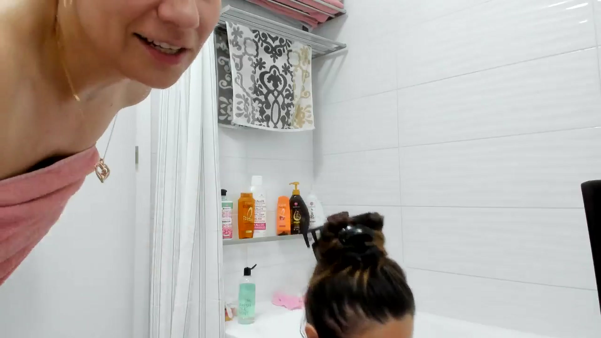 Gallery image thumbnail from ItsEvie's myfreecams stream on, 05/15/2025, 22:49 image 17 of 20
