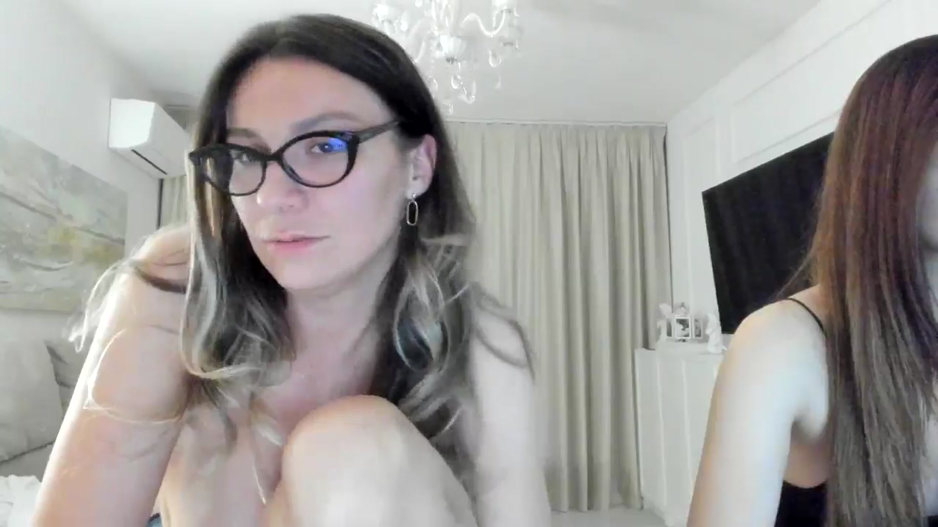 Gallery image thumbnail from ItsEvie's myfreecams stream on, 05/16/2025, 24:01 image 11 of 20