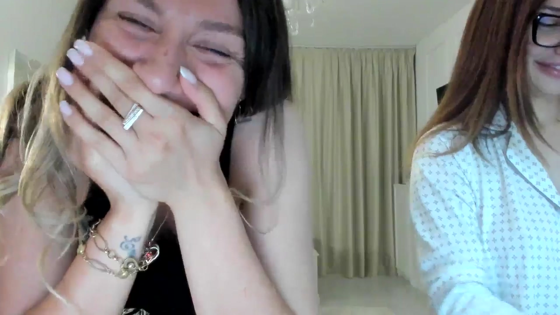 Gallery image thumbnail from ItsEvie's myfreecams stream on, 05/16/2025, 24:51 image 16 of 20