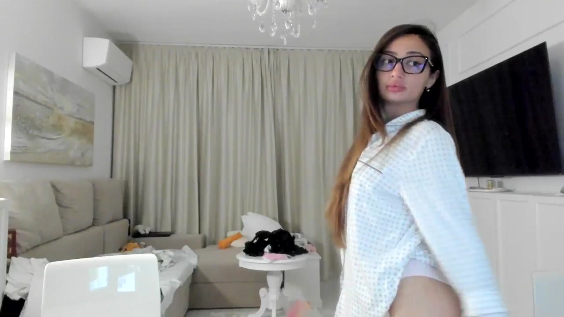 Gallery image thumbnail from ItsEvie's myfreecams stream on, 05/16/2025, 24:51 image 14 of 20