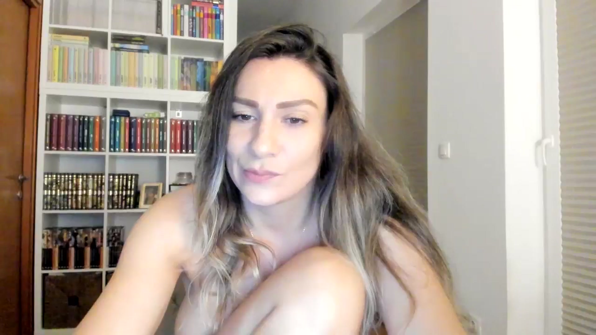 Gallery image thumbnail from ItsEvie's myfreecams stream on, 05/23/2025, 23:59 image 15 of 20