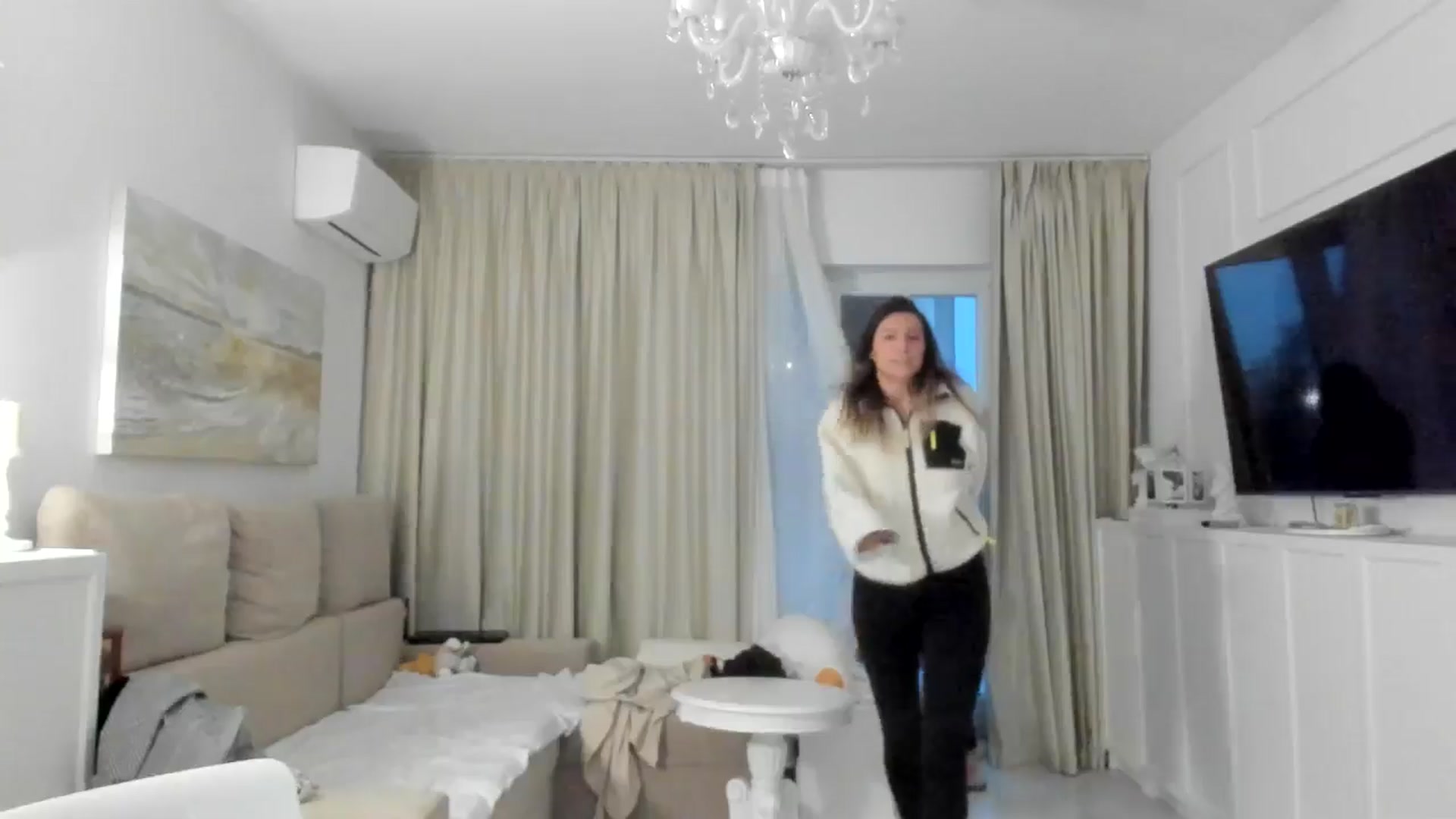 Gallery image thumbnail from ItsEvie's myfreecams stream on, 05/26/2025, 19:09 image 5 of 20