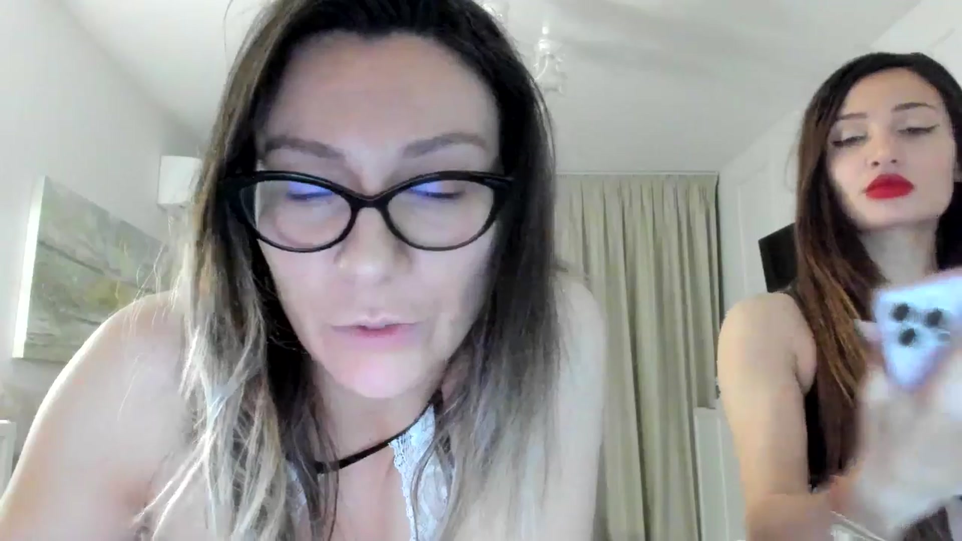 Gallery image thumbnail from ItsEvie's myfreecams stream on, 05/27/2025, 23:27 image 19 of 20