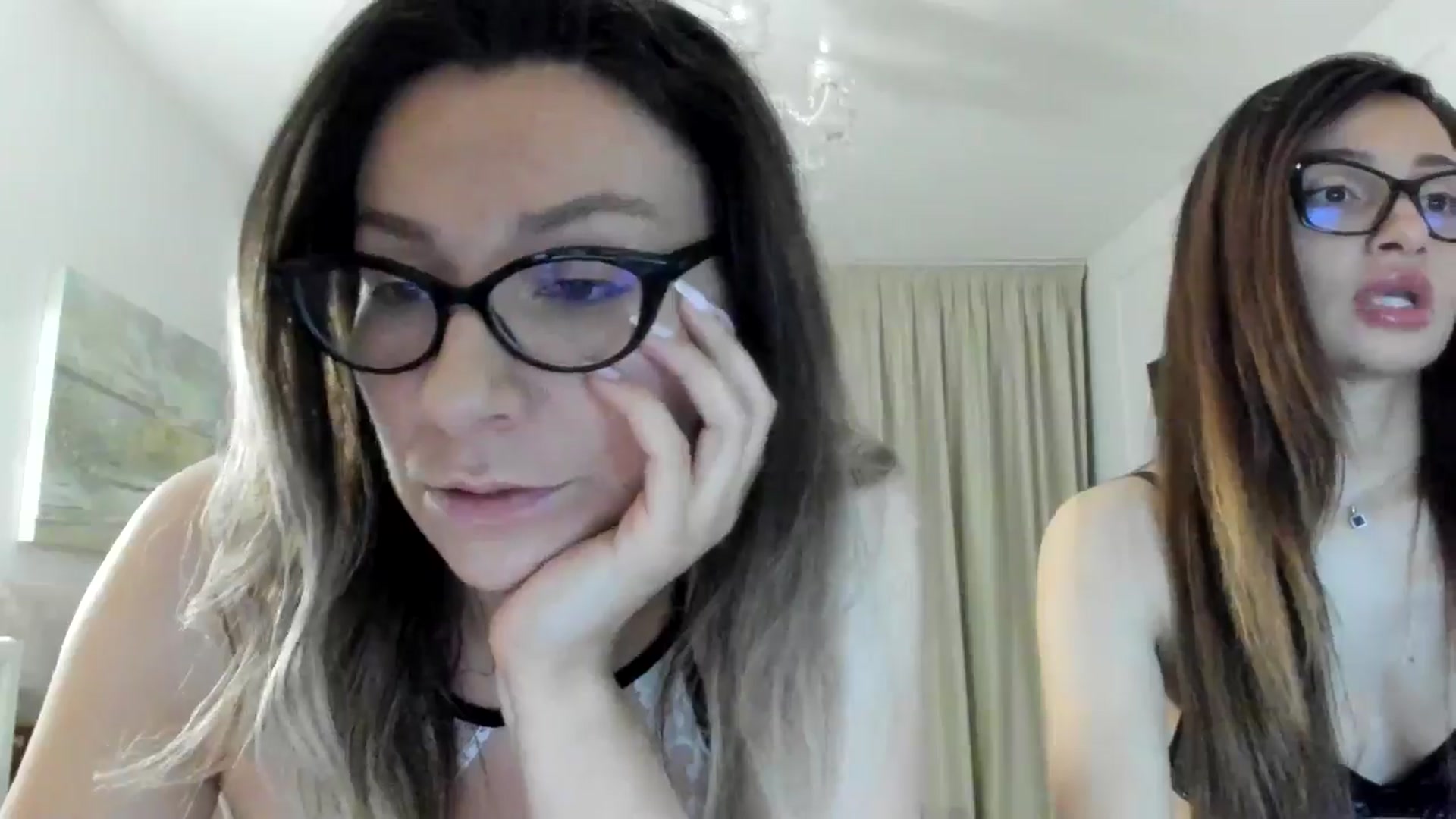 Gallery image thumbnail from ItsEvie's myfreecams stream on, 05/27/2025, 23:27 image 11 of 20