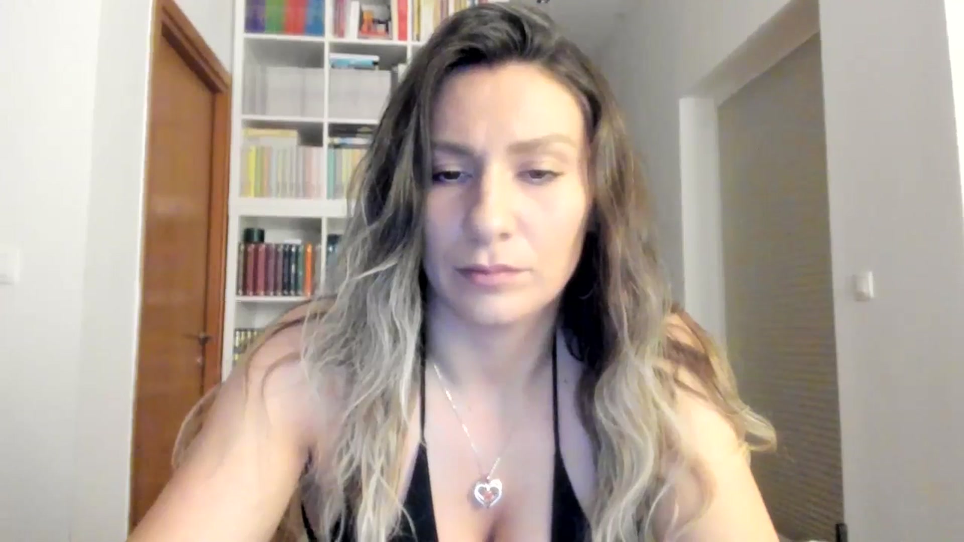 Gallery image thumbnail from ItsEvie's myfreecams stream on, 06/11/2025, 22:51 image 9 of 20