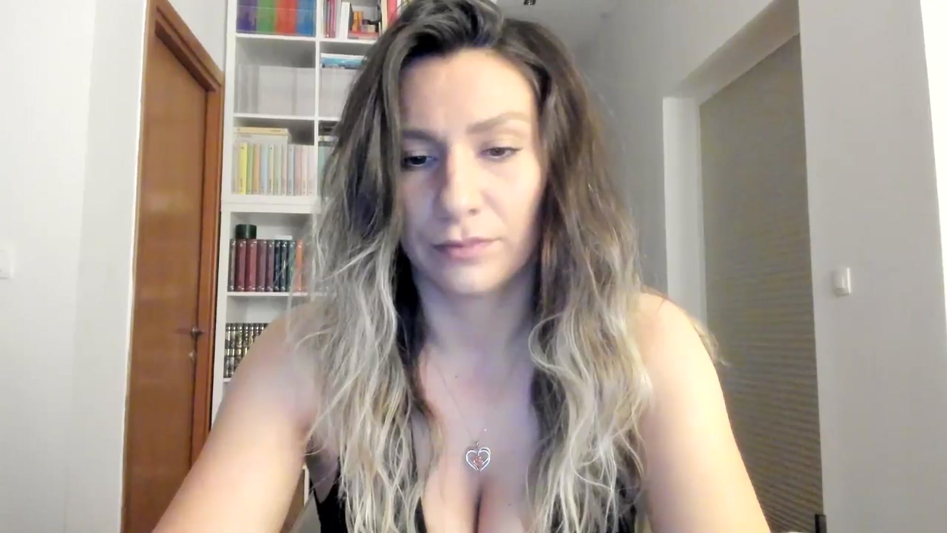 Gallery image thumbnail from ItsEvie's myfreecams stream on, 06/11/2025, 22:51 image 6 of 20