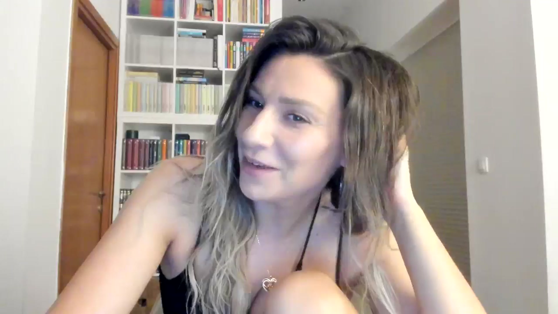 Gallery image thumbnail from ItsEvie's myfreecams stream on, 06/11/2025, 22:51 image 12 of 20