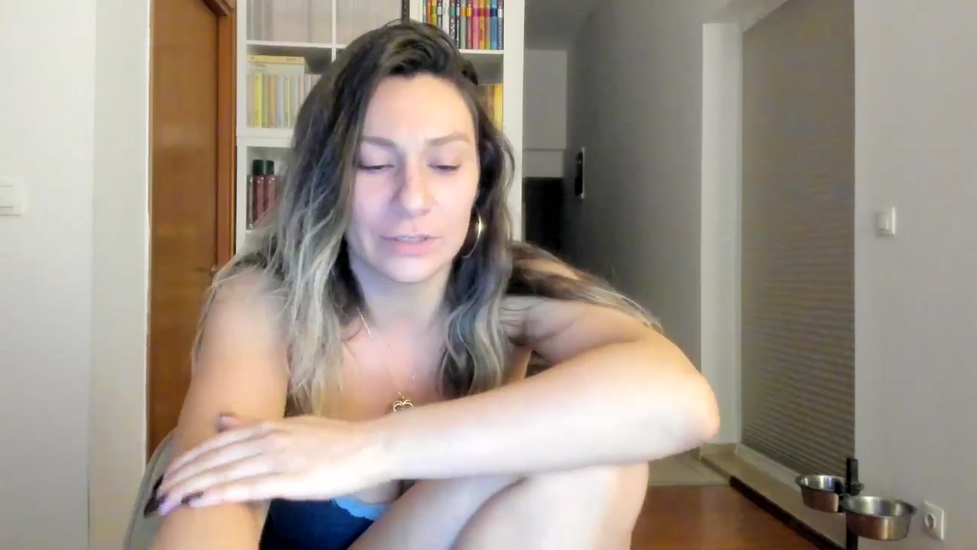 Gallery image thumbnail from ItsEvie's myfreecams stream on, 06/12/2025, 24:01 image 20 of 20