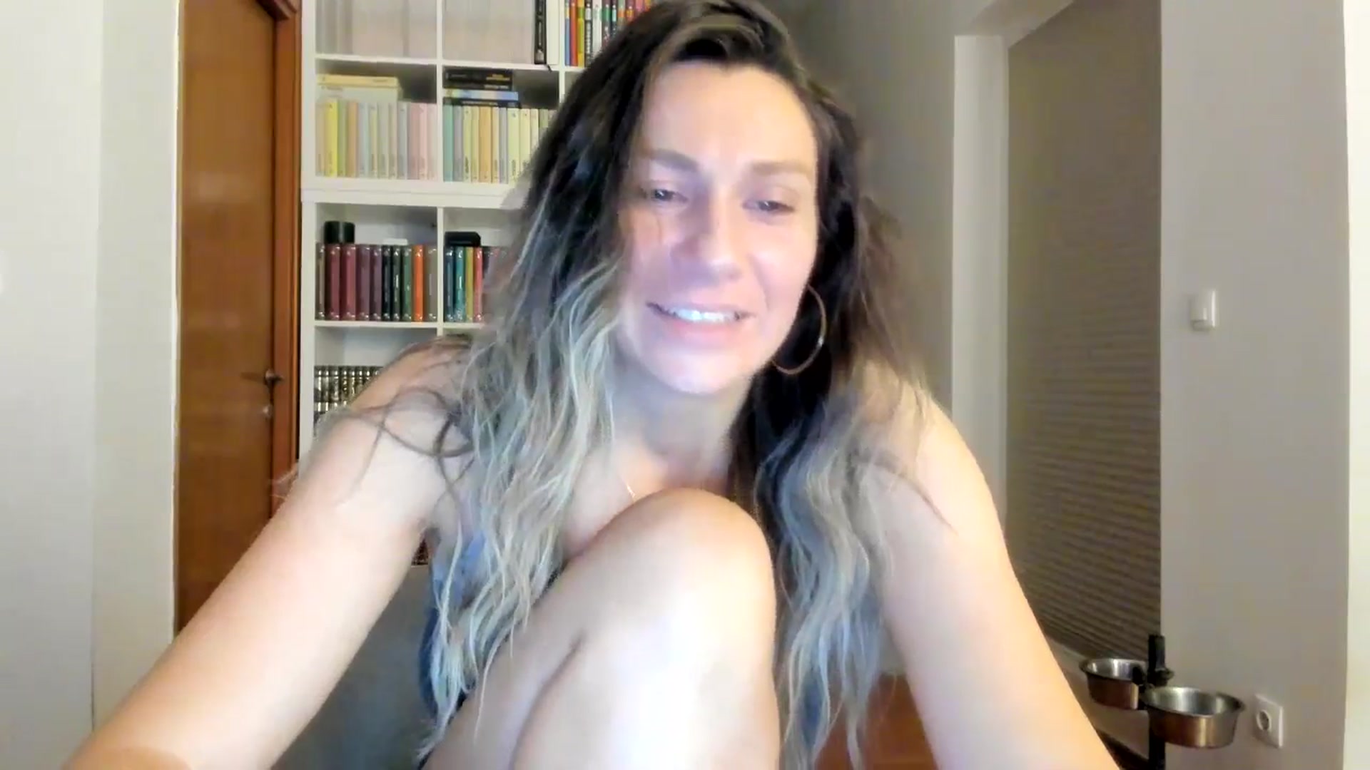 Gallery image thumbnail from ItsEvie's myfreecams stream on, 06/12/2025, 24:01 image 4 of 20