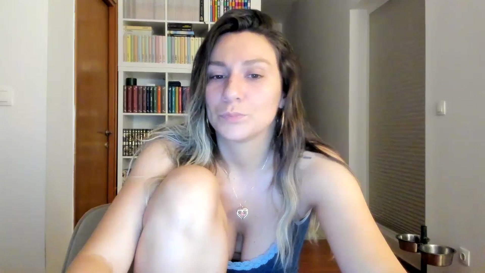 Gallery image thumbnail from ItsEvie's myfreecams stream on, 06/12/2025, 24:01 image 15 of 20