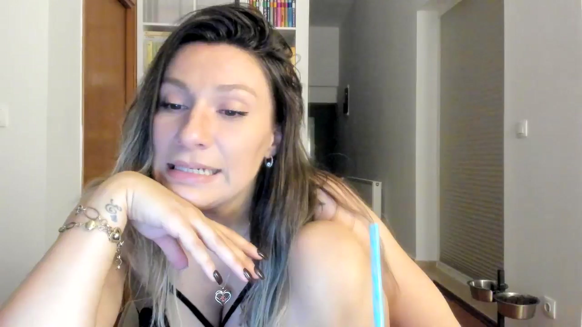 Gallery image thumbnail from ItsEvie's myfreecams stream on, 06/13/2025, 24:03 image 12 of 20