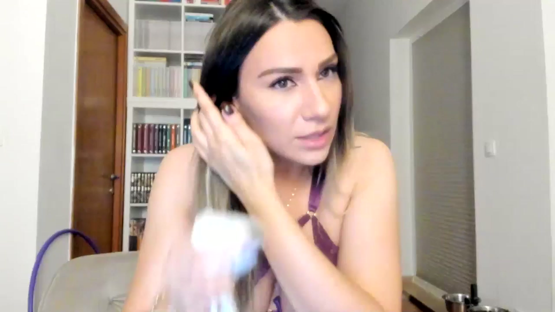 Gallery image thumbnail from ItsEvie's myfreecams stream on, 06/14/2025, 24:26 image 1 of 20