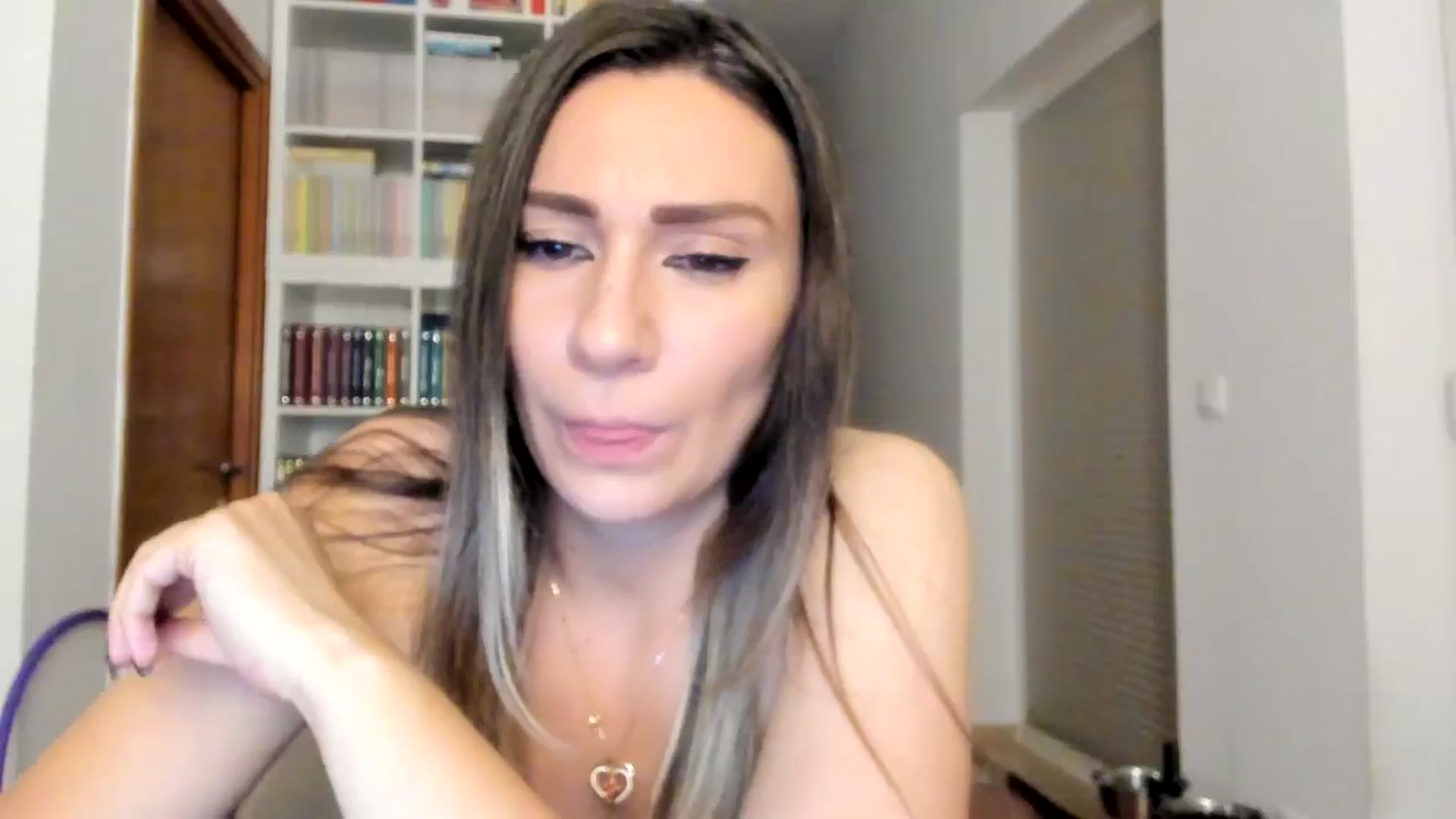 Gallery image thumbnail from ItsEvie's myfreecams stream on, 06/14/2025, 24:44 image 4 of 20