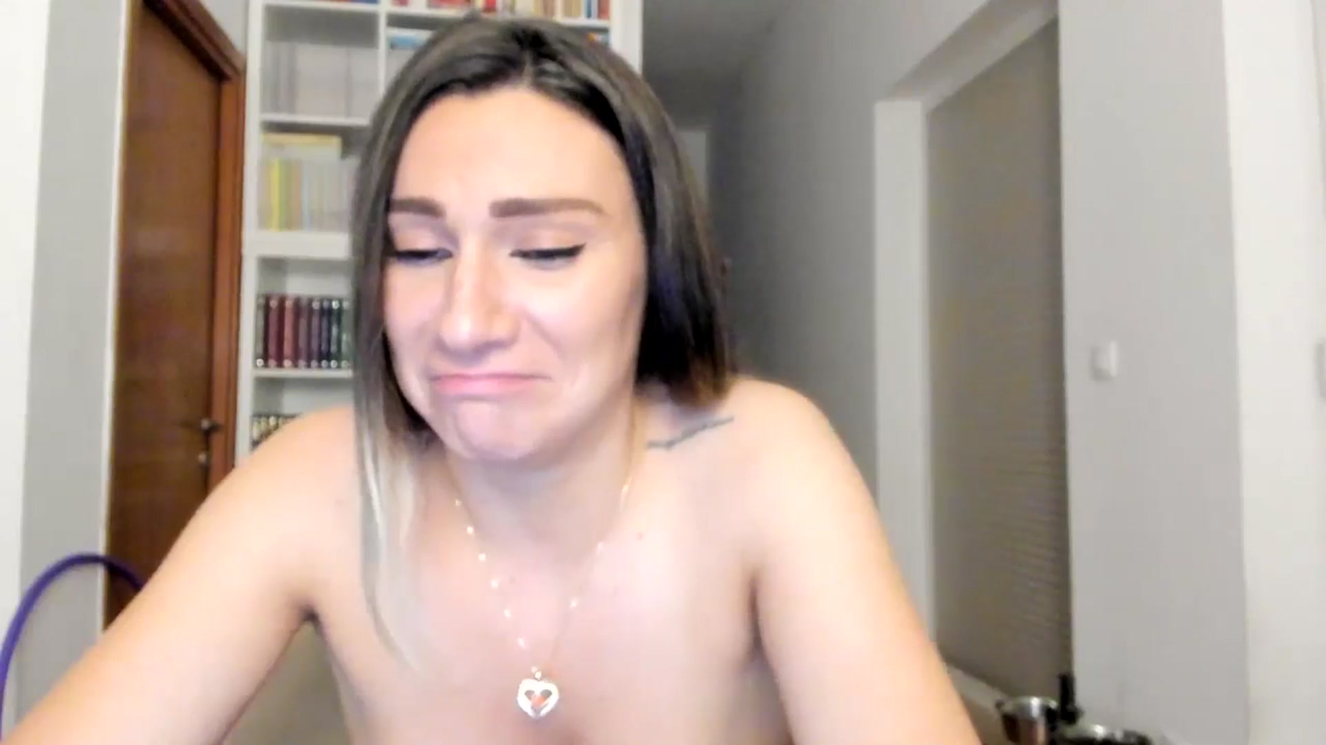 Gallery image thumbnail from ItsEvie's myfreecams stream on, 06/14/2025, 24:44 image 7 of 20