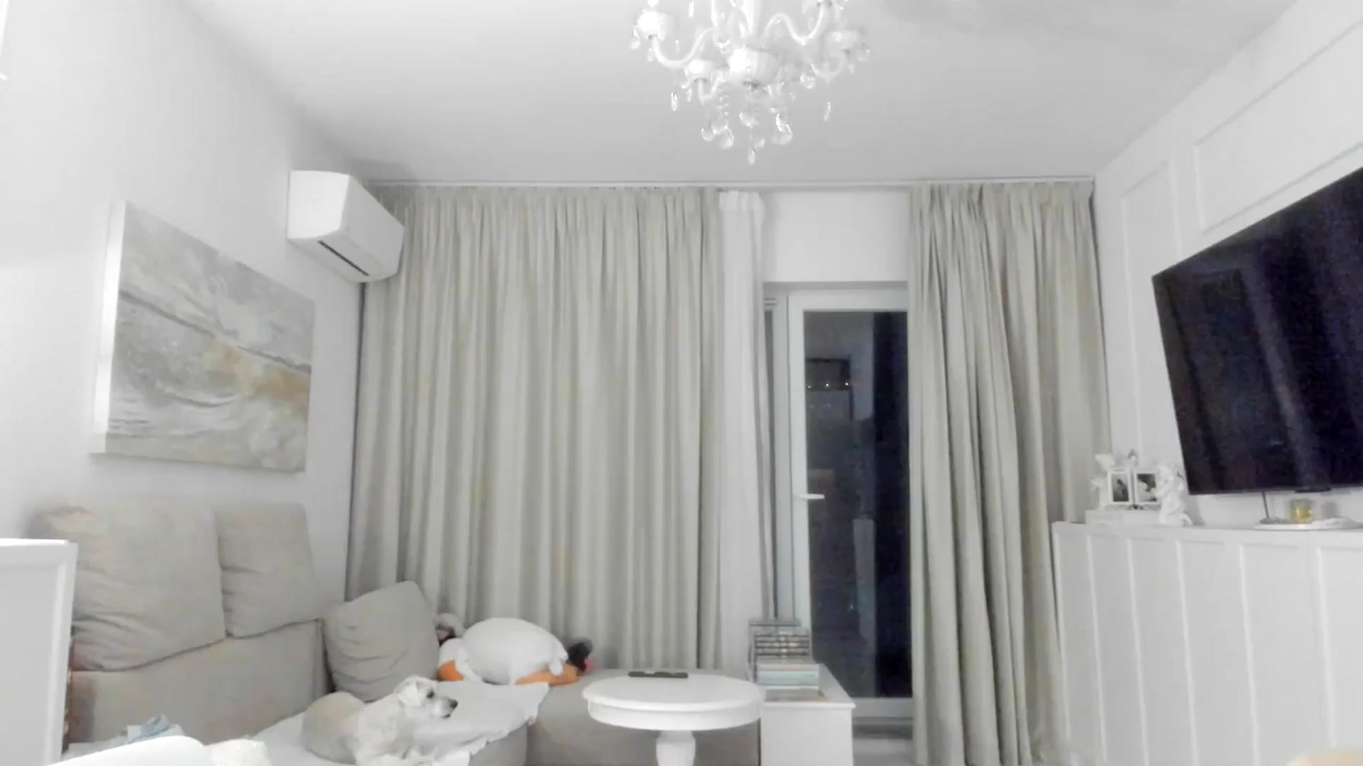 Gallery image thumbnail from ItsEvie's myfreecams stream on, 06/19/2025, 23:25 image 18 of 20