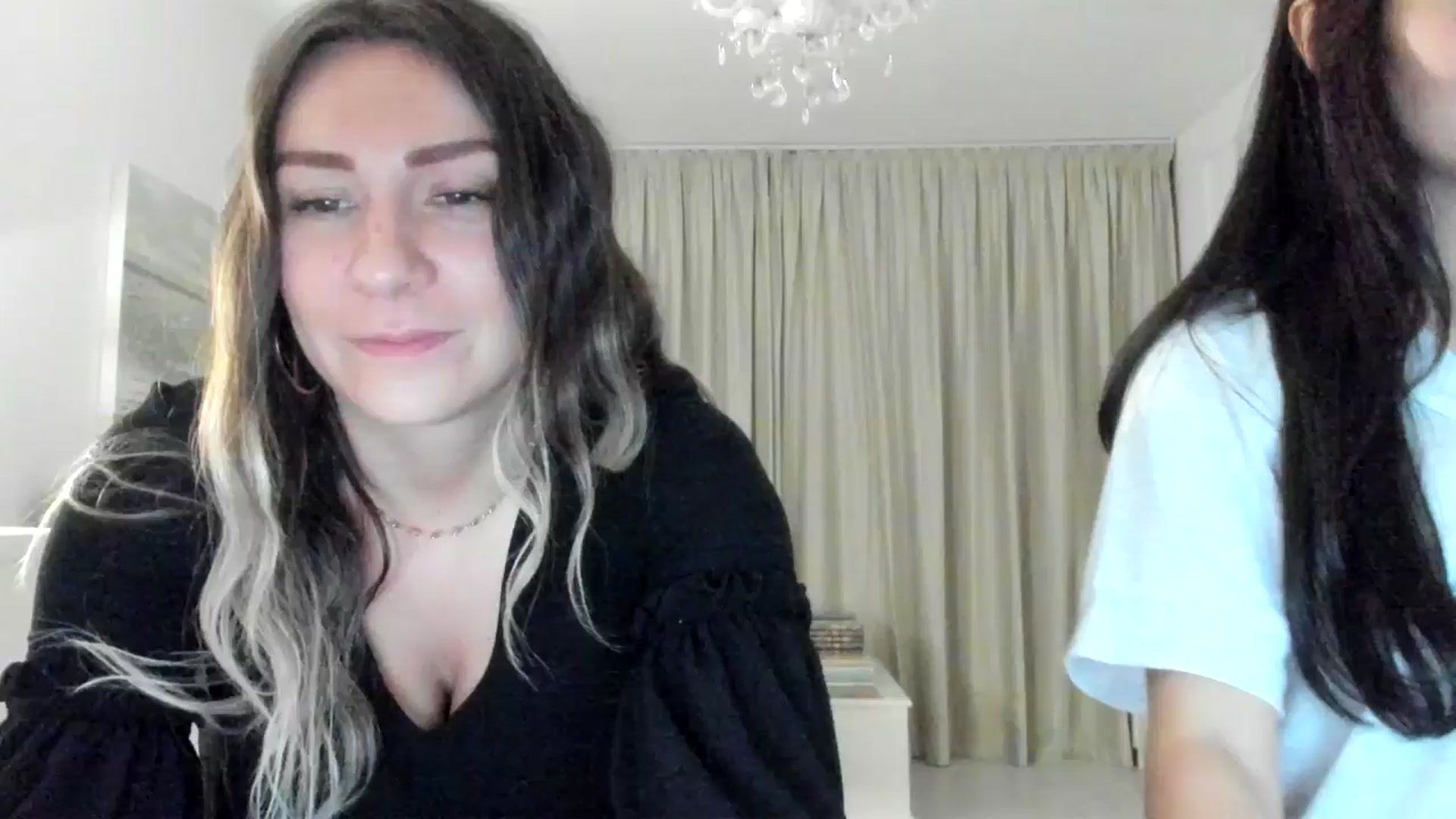 Gallery image thumbnail from ItsEvie's myfreecams stream on, 06/19/2025, 23:25 image 1 of 20
