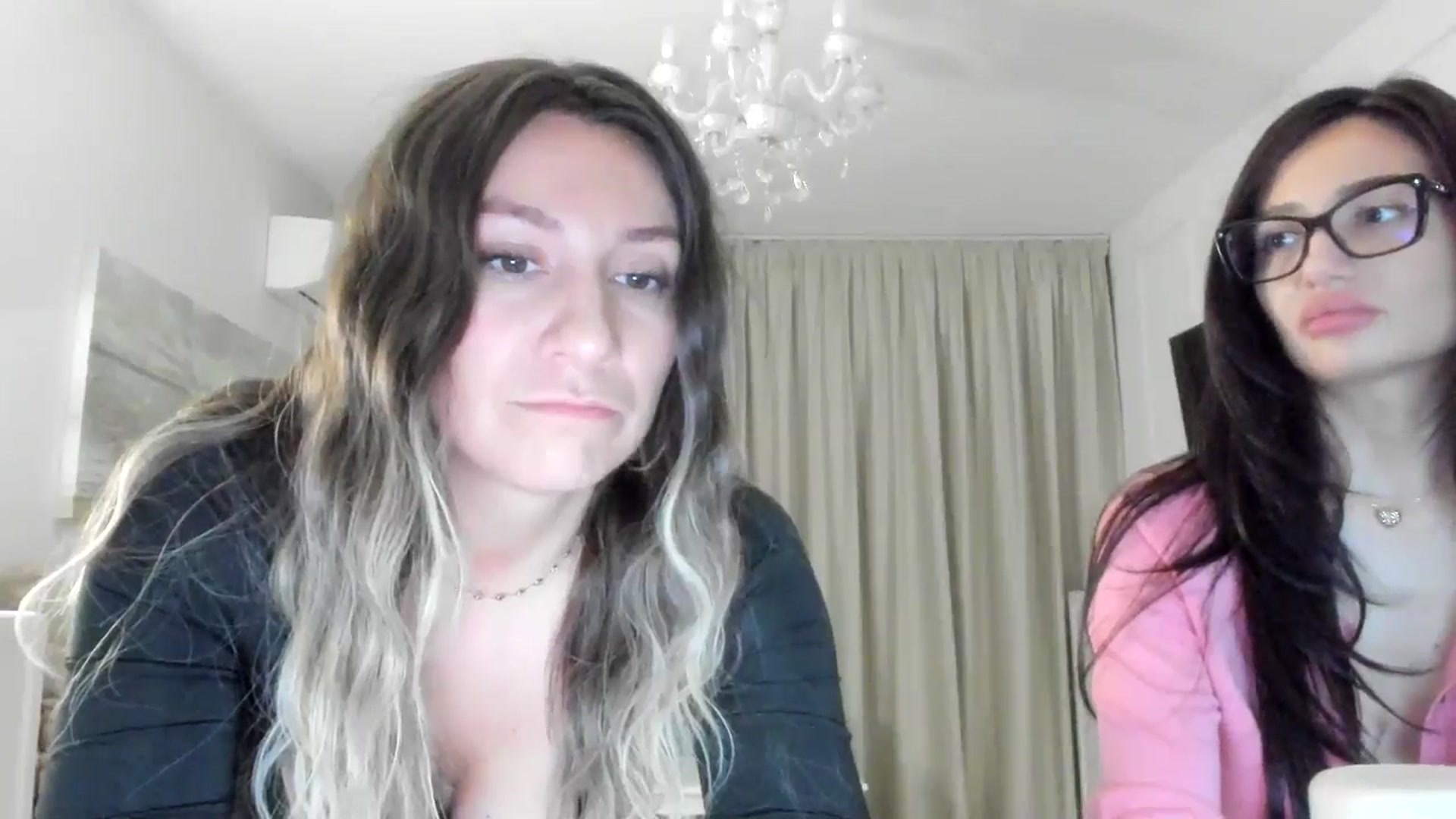 Gallery image thumbnail from ItsEvie's myfreecams stream on, 06/21/2025, 24:18 image 3 of 20