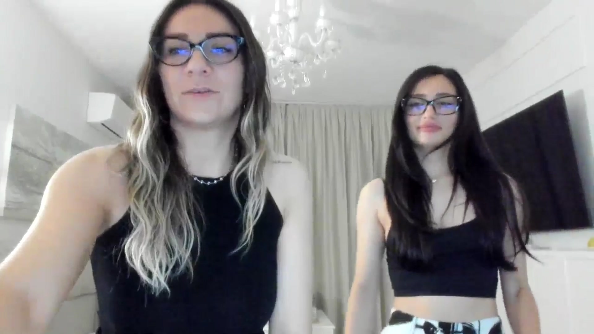Gallery image thumbnail from ItsEvie's myfreecams stream on, 06/21/2025, 23:48 image 3 of 20