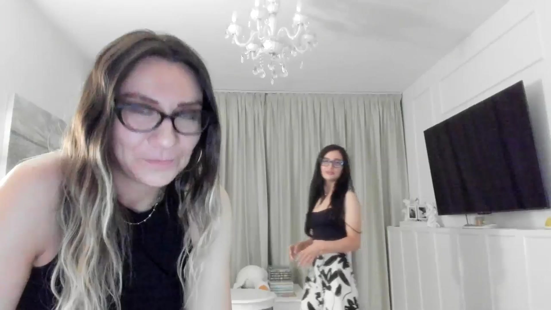 Gallery image thumbnail from ItsEvie's myfreecams stream on, 06/21/2025, 23:48 image 4 of 20