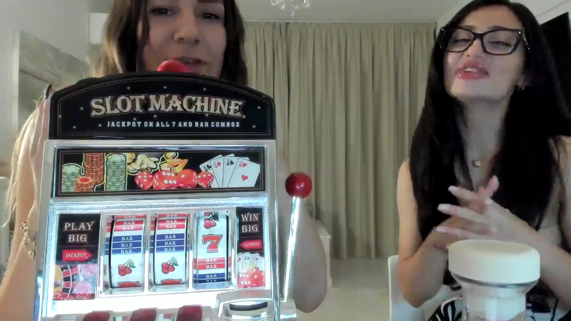 Gallery image thumbnail from ItsEvie's myfreecams stream on, 06/21/2025, 23:48 image 17 of 20