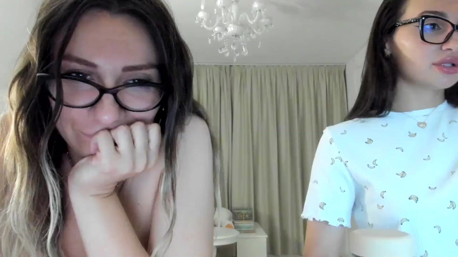 Gallery image thumbnail from ItsEvie's myfreecams stream on, 06/22/2025, 24:17 image 10 of 20