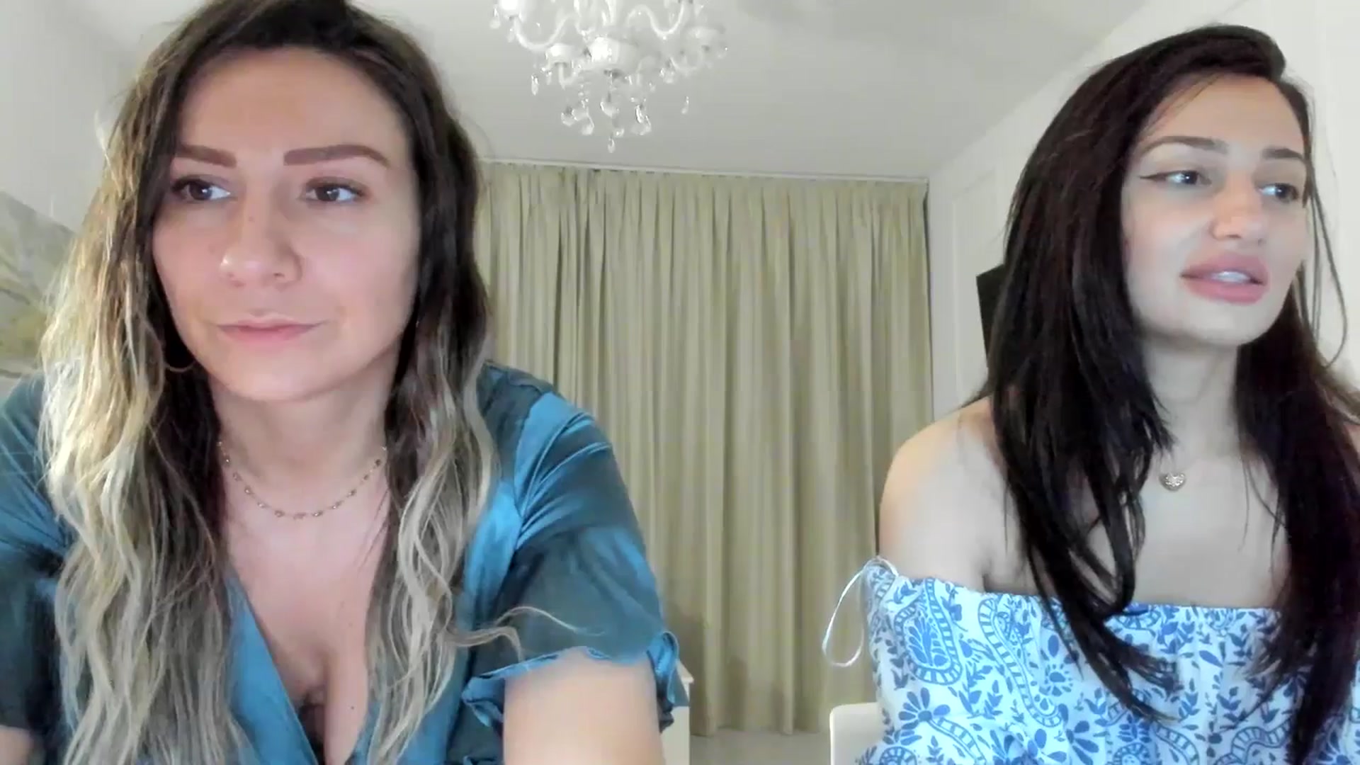 Gallery image thumbnail from ItsEvie's myfreecams stream on, 06/22/2025, 23:26 image 10 of 20