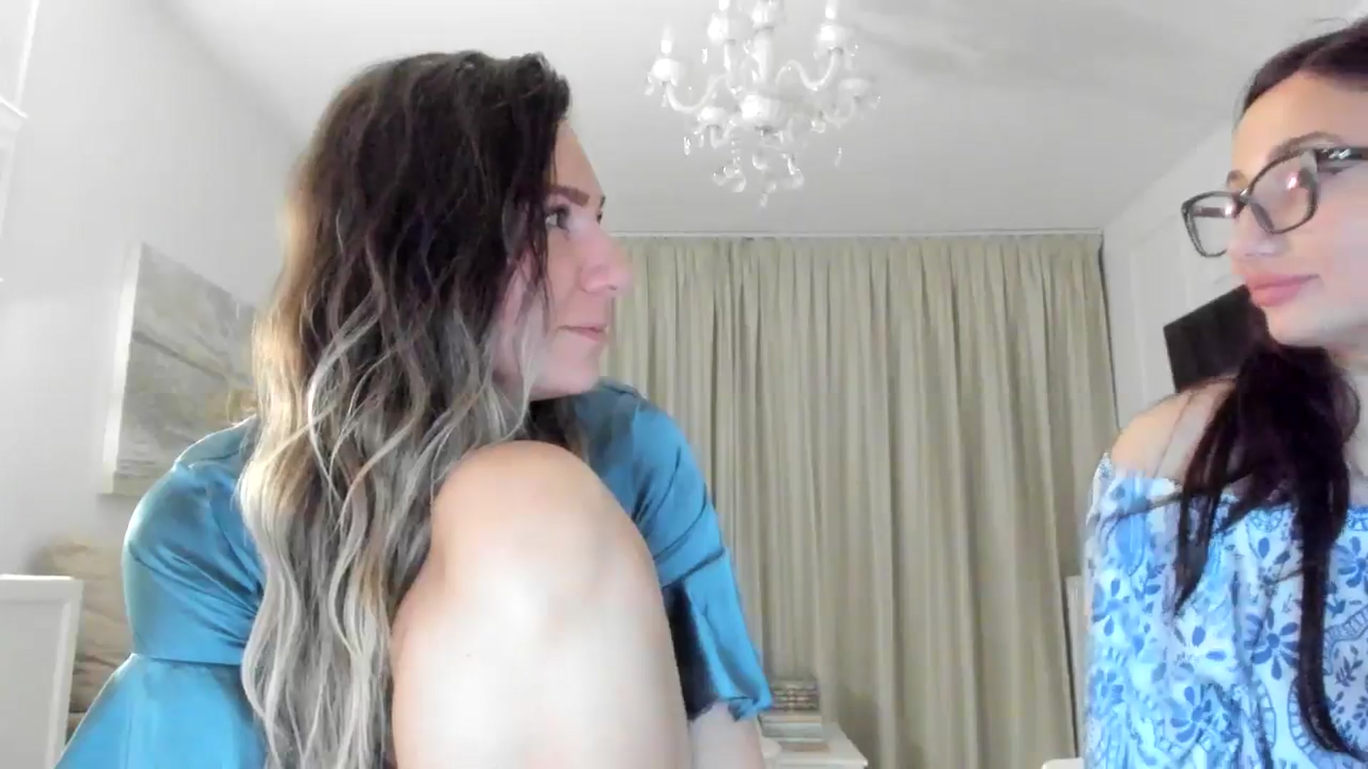 Gallery image thumbnail from ItsEvie's myfreecams stream on, 06/22/2025, 23:26 image 7 of 20