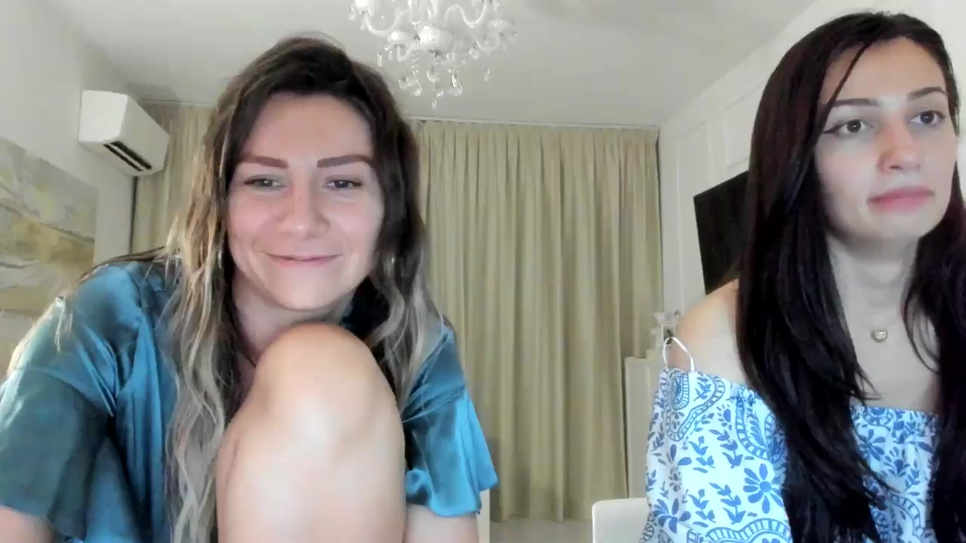 Gallery image thumbnail from ItsEvie's myfreecams stream on, 06/22/2025, 23:26 image 9 of 20