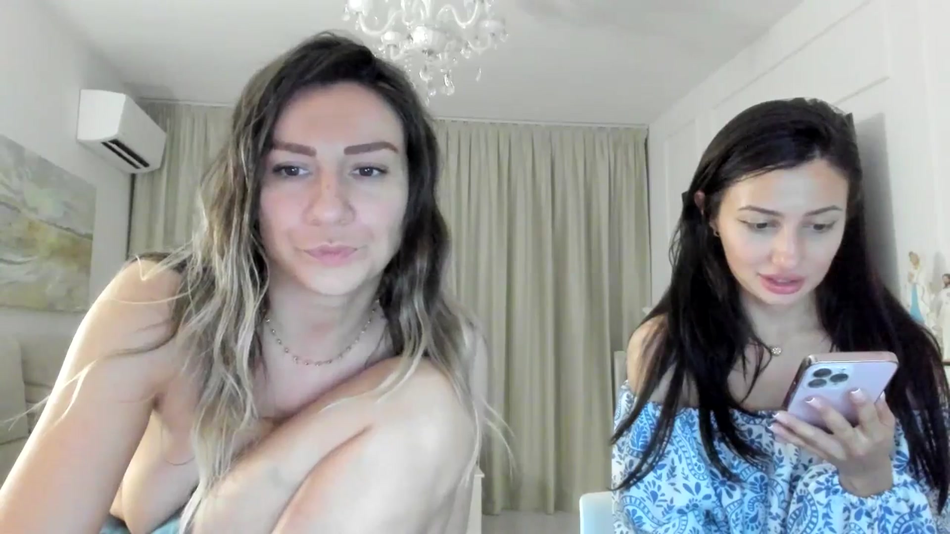 Gallery image thumbnail from ItsEvie's myfreecams stream on, 06/22/2025, 23:26 image 11 of 20